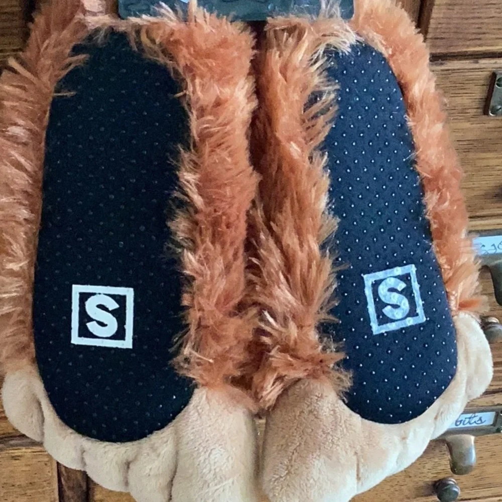 Wishpets Big Foot Slippers